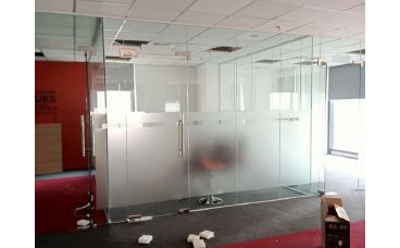 Thu mua kính cường lực giá cao tại TP HCM